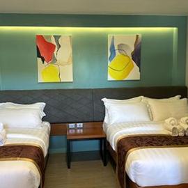 Nabas में, होटल ECL Travellers Inn