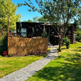 Cabin centrally Located in the Cornish Countryside, hotell i St Austell