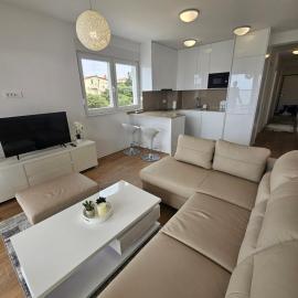 Apartment Una Paradise 2: Mandre şehrinde bir otel