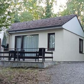 La petite maison 34, hótel í Waulsort