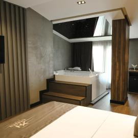 Xhasen Hotel & Café