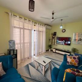 Mtwapa Tides 1BR With AC,Parking & Beach Walk โรงแรมในอึมทวาปา