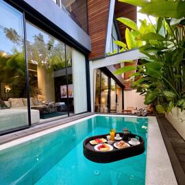 Superior Luxury Loft with Working Desk, Instagramable Pool