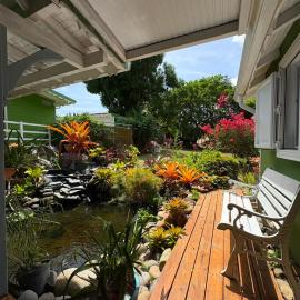 Gite d'Arles Bungalow "L'Oasis" – hotel w mieście Le Moule
