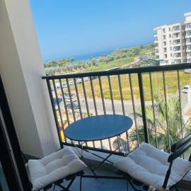 Emerald Horizont Luxury Apartment, hotel i Bar