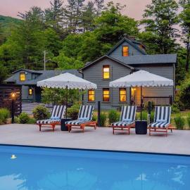 The Bend, Hotel in Phoenicia