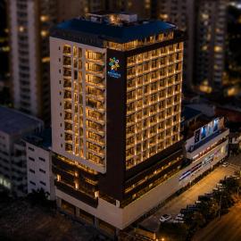 Aura Suites, hotel in Dar es Salaam