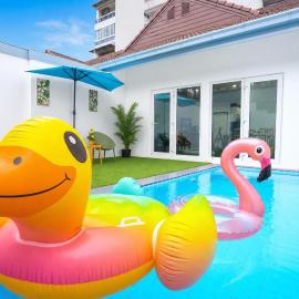 Pool Villa Pattaya Phratamnak C2- 2 bedroom, hotel in Jomtien Beach