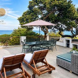UMDLOTI House - Upper private level- Beach Road - LOCATION, hotel in Umdloti