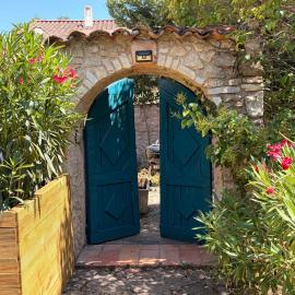 Maisonnette avec jardin privé au coeur du Luberon