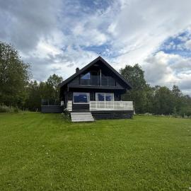 Karnes Lodge, hotel en Oksevik