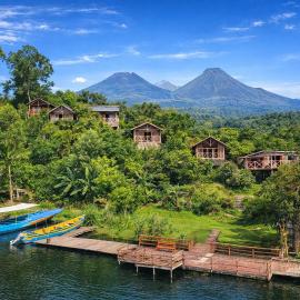Mutanda Eco Community Center、Kisoroのホテル