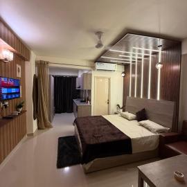 Studio near Metro Couples Friendly Parking WiFi, hotel in Ghaziabad
