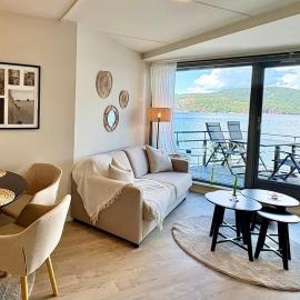 Waterfront Apartment, Balcony, Beach, Near Oslo, hotel di Askjer