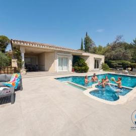Luxury Home -Villa de Prestige avec Piscine - Jacuzzi-Famille-Table de billard - Salle de sport - tram à 5 min
