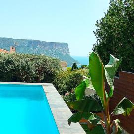 Suite vue mer, grande piscine et spa extérieur privatifs,climatisation et parking、カシのホテル