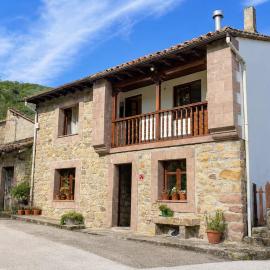 Casa Rural junto a El Soplao, Río Nansa y Playas de Oyambre y San Vicente de la Barquera, hotel 