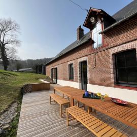 Viesnīca Grand gîte familial 12 pers - Jardin clos - Mer à 5 min pilsētā Paluel