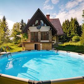 Sanjska Hiša Vojsko, hotel in Idrija