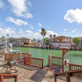 Bonnet Sea Cottage on the water- LIV Resort