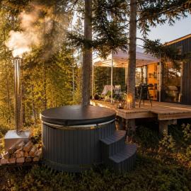 Hunters Cabin Panoramic Windows Hot Tub Projector Alpaca and Deer Park, hotell sihtkohas Līči
