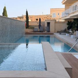 B6 Dahlet Ta Cenc, hotel din Sannat