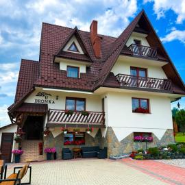 Pokoje Gościnne u Bronka, hotel in Małe Ciche