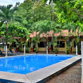 Viesnīca Hotel D'Lucia - Quebrada Ganado, Jaco, Costa Rica pilsētā Puntarenasa
