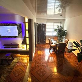 Casa comoda con aire y garaje en La Union Valle, hotel in La Unión