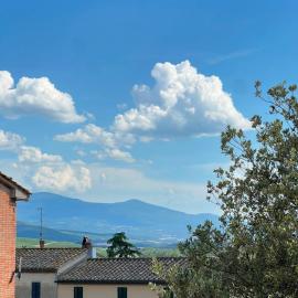 Appartamento nel cuore di Torrenieri, מלון בTorrenieri