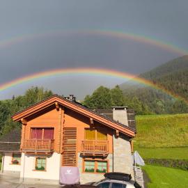 Chalet Taulei tra Bormio e Livigno, khách sạn ở Valdidentro