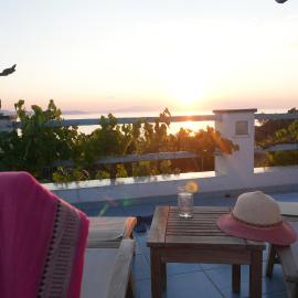 Villa Azul - A Timeless Retreat Above the Aegean, hotel a Alonnisos Old Town