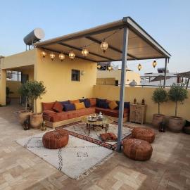 VibeLine Surf Camp, hotel in Tamraght Ouzdar
