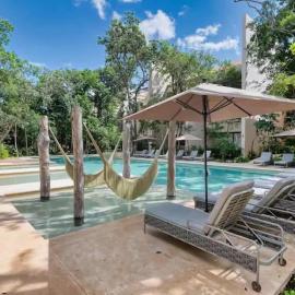 1st Flr Chic Jungle 1BR Priv Pool Steam & Gym