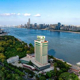 Holiday Inn Wuhan Riverside by IHG, hotel u gradu Vuhan