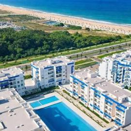Martils Most Beautiful Luxury stunning Sea View 2 bedroom Olympic Pool 1 min Beach Les Jardins Blues Parking Secuirity, hotel in Martil