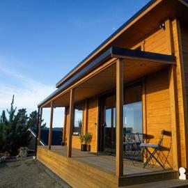 Modern & Cosy Port Hills Cottage