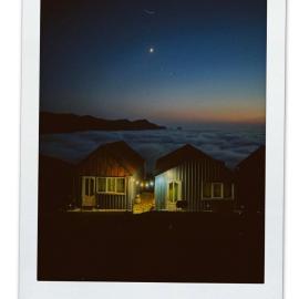 Gomismta Golden Hour Cottages、Gomiのホテル