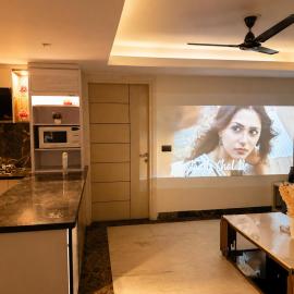 Cozy Casa-2BHK Apartment-Projector-Near Noida Sec62