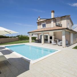 Villa Magica