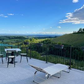 Bed and Breakfast Casa Tortia, готель у місті Cocconato