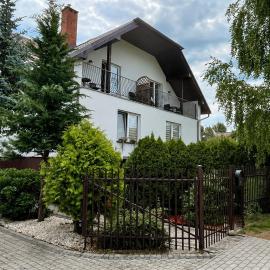 Pokoje na Brzozowej 2, hotel en Białogóra
