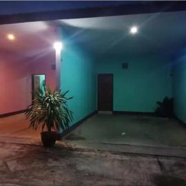 Saran Resort room 4, hotel in Ban Khok Wat