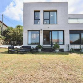 Noteliving - Cueto Garden House