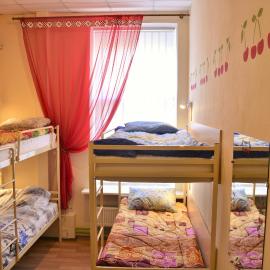 Vishnya Hostel, hotel in Dnipro
