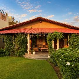 Ramashray - Mud House Living, hotel in Haldwāni