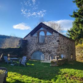Gîte de séjour La Bruyère, готель у місті Le Bleymard