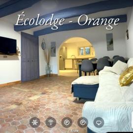 Partie de Bastide provençale de 94m2 - Nature & sérénité près d'Avignon d'Orange, Hotel in Orange