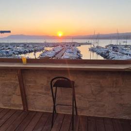 O Sunset Appartement 45m2 sur le Port de la Madrague, viešbutis mieste Le Lekas