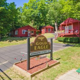 The Gold Eagle, Hotel in Lake George